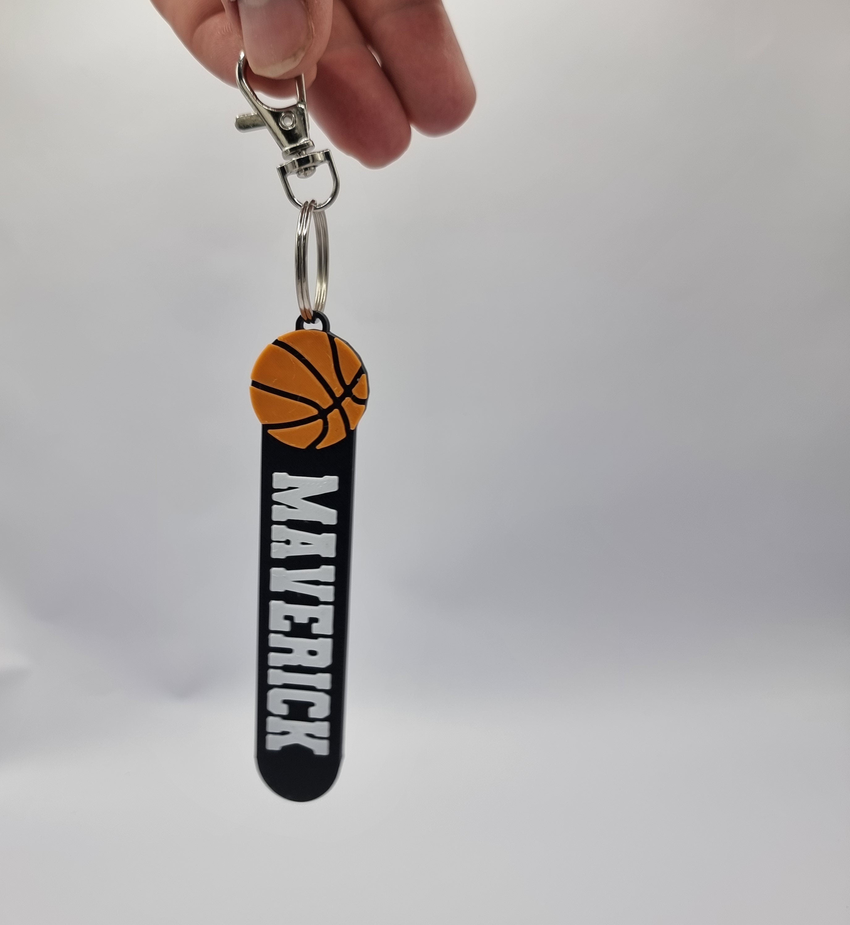 Personalized Basketball Keychain - Keyring - Bag Tag - Name Tag - Backpack Tags, Kid's Name Tags, Sport Keyrings, Charms