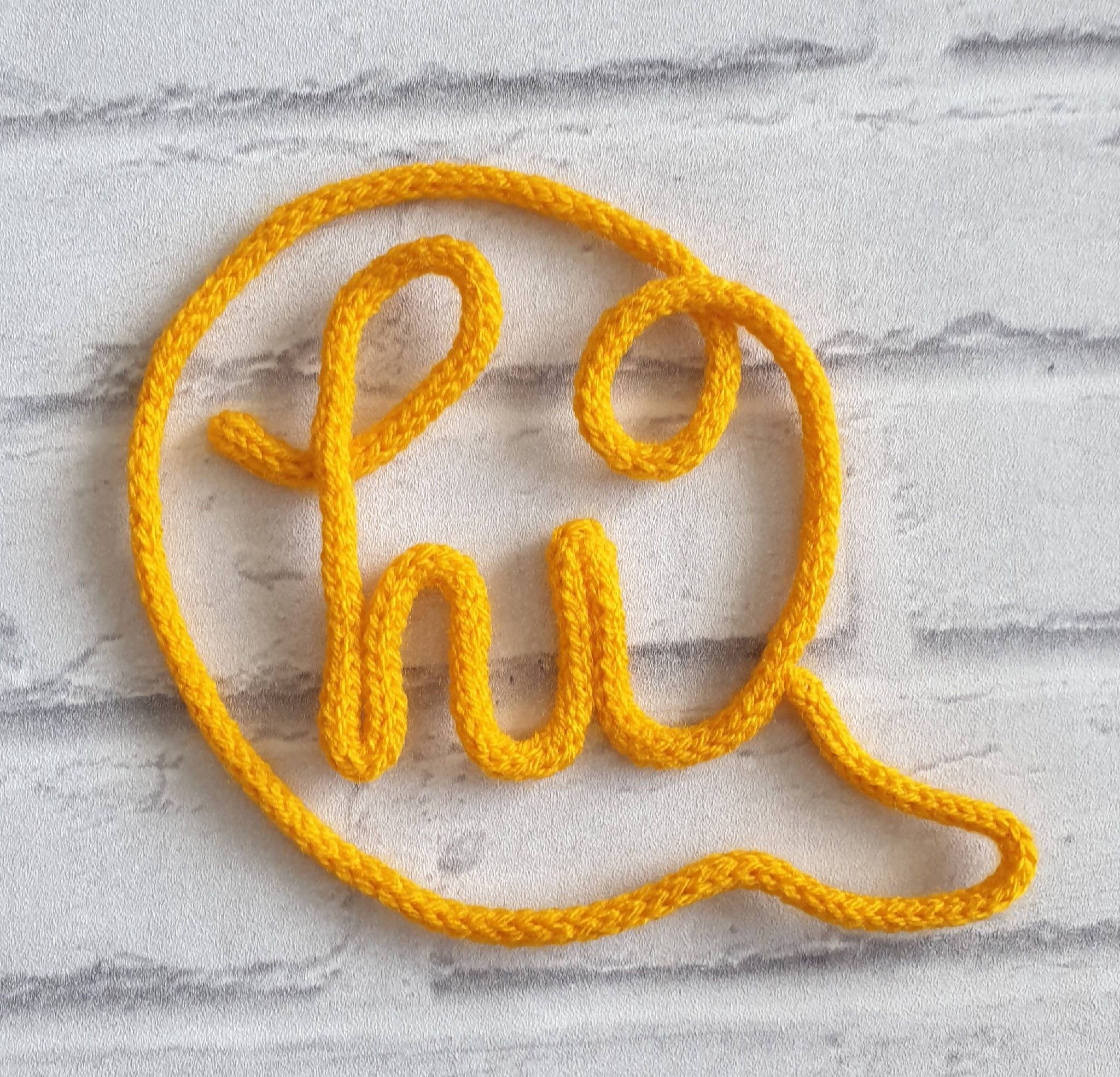 HI KNITTED WIRE WORD SIGN