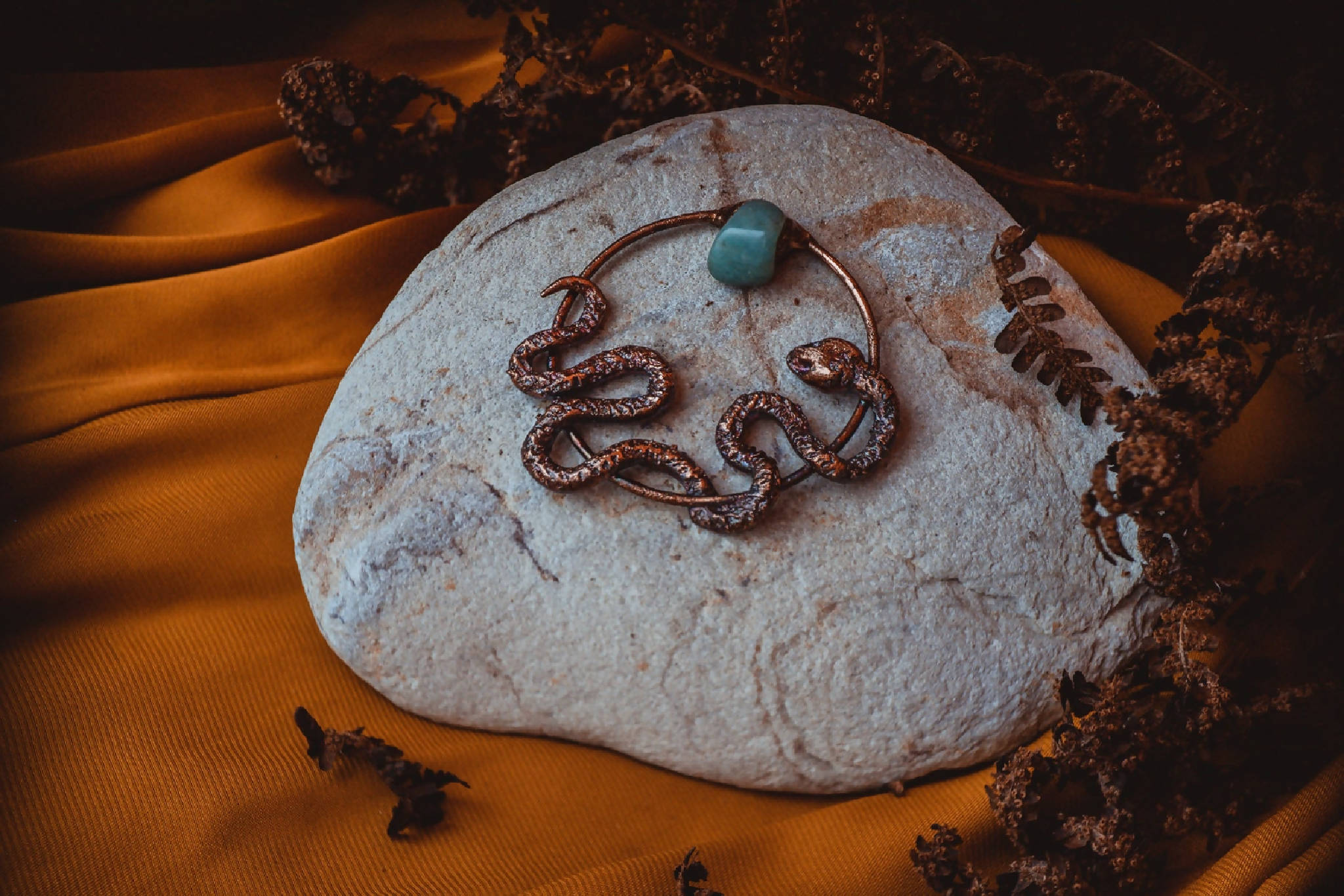 Serpent Snake Crystal necklace | raw stone | viking jewelry | gothic jewellery | norse jewellery | holistic necklace | halloween jewelry
