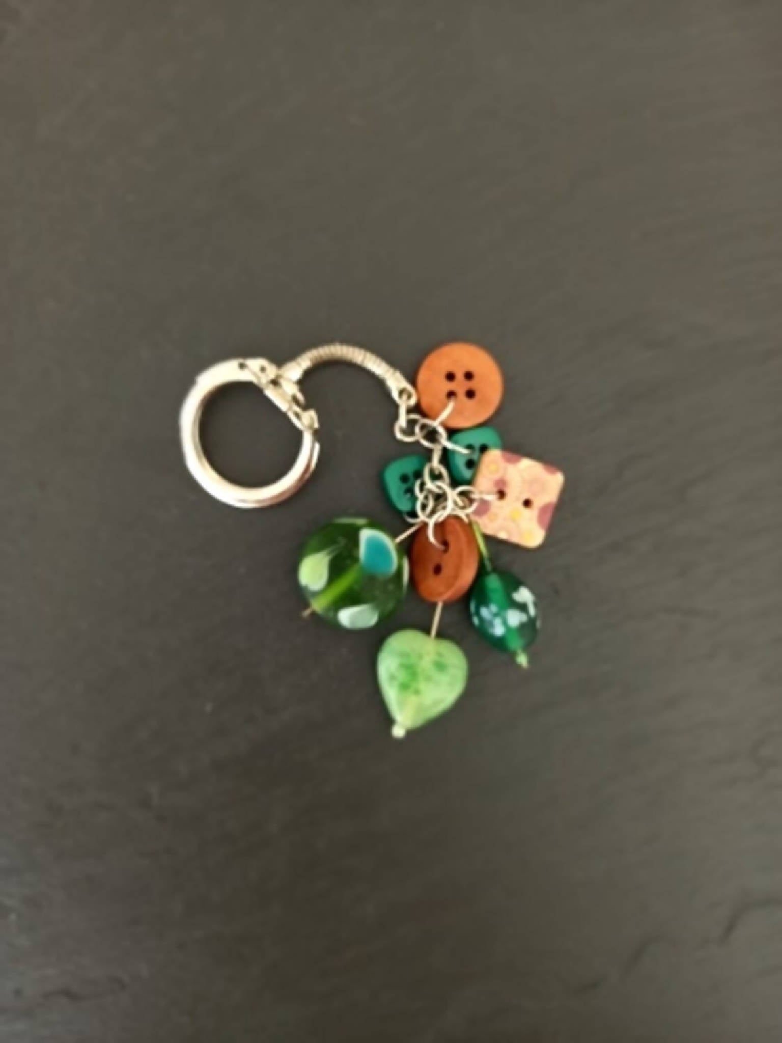 Keyring Handbag Charm in Green with Wooden Beads