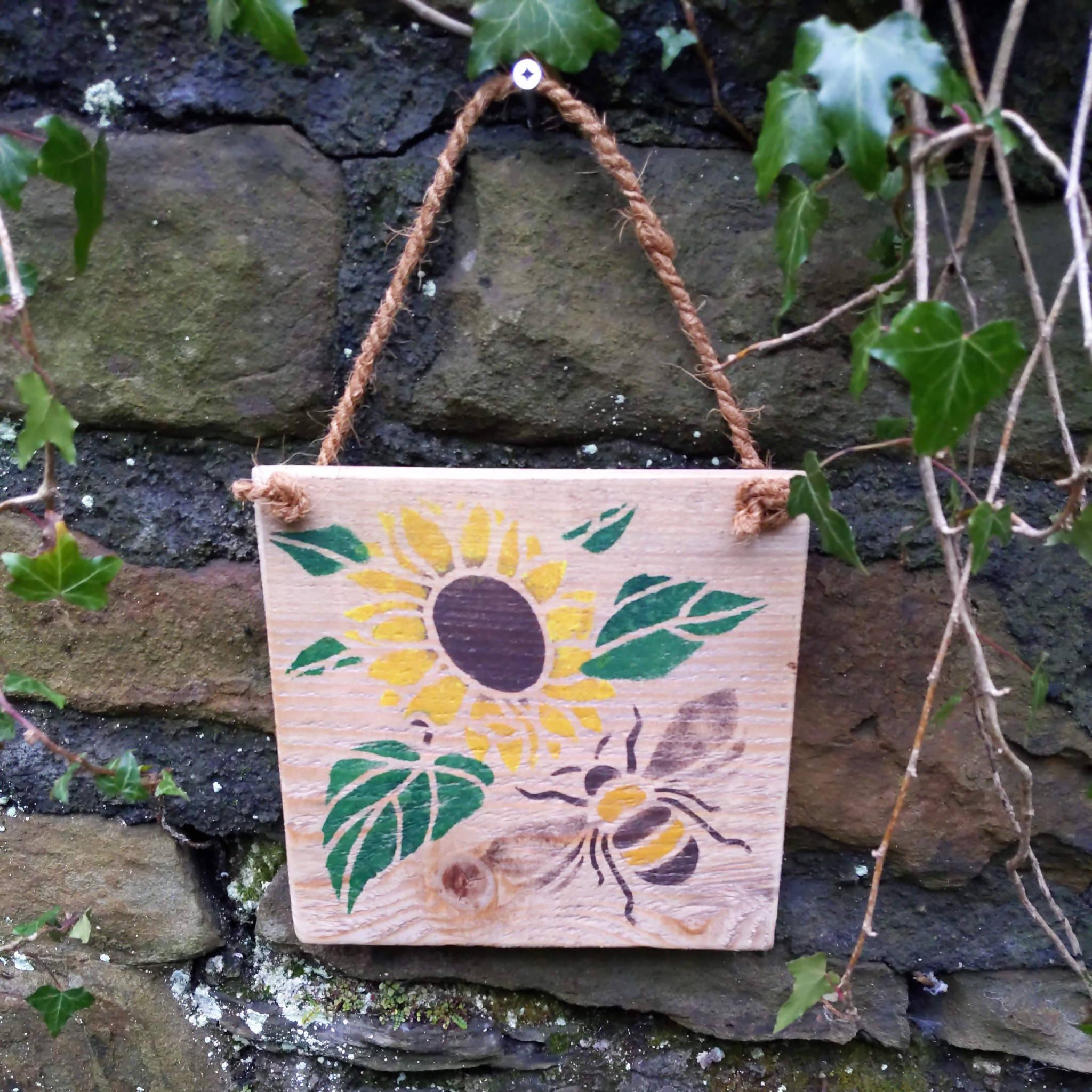 Bee & Sunflower Board