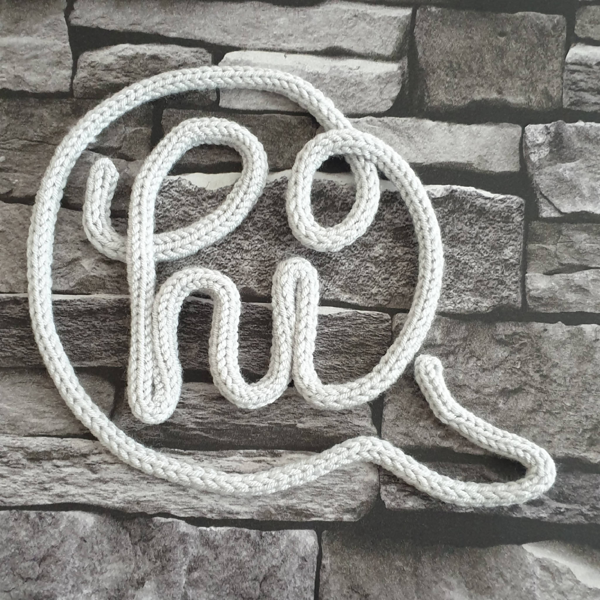 Hi knitted wire word sign