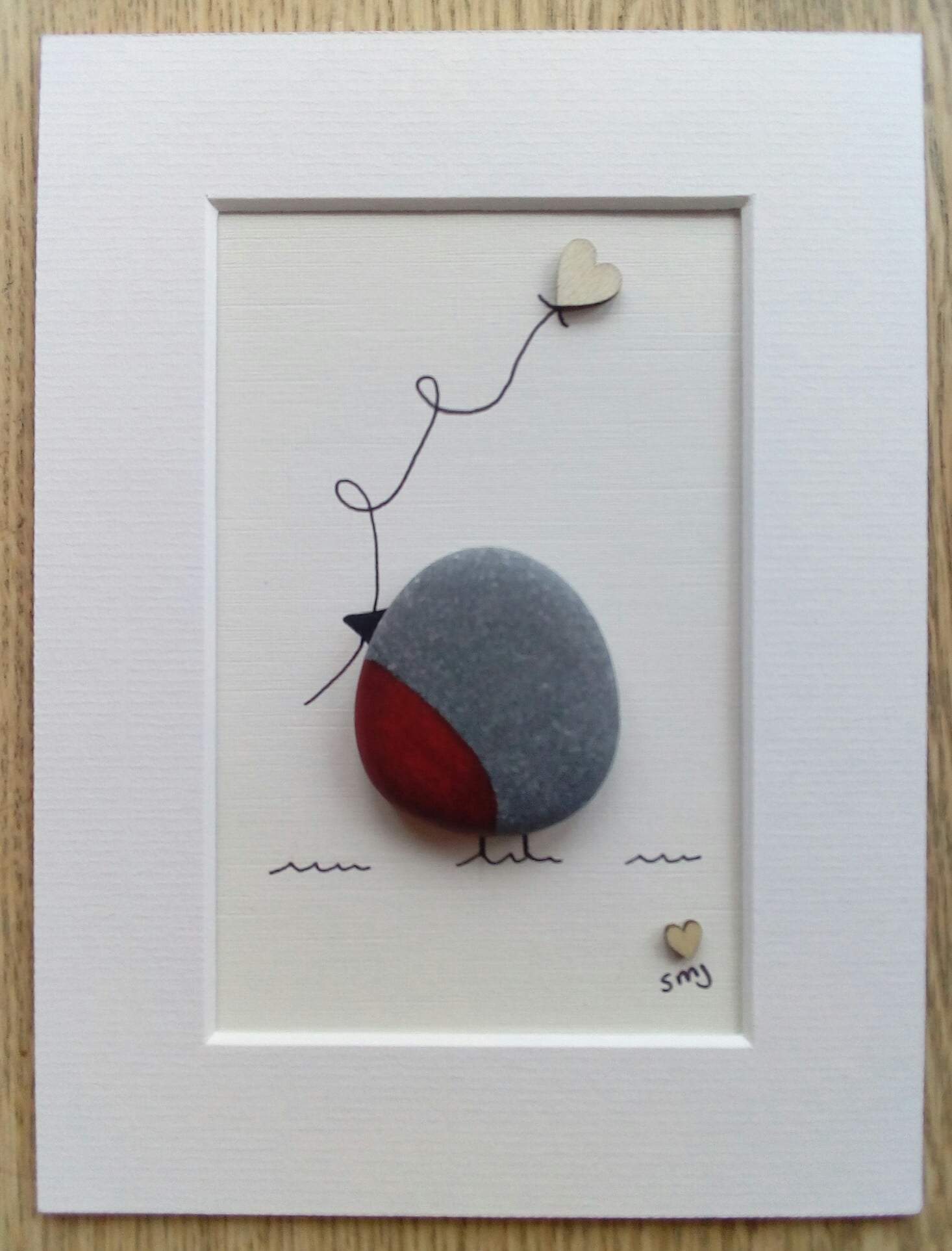 Pebble Picture: Robin with Heart Balloon