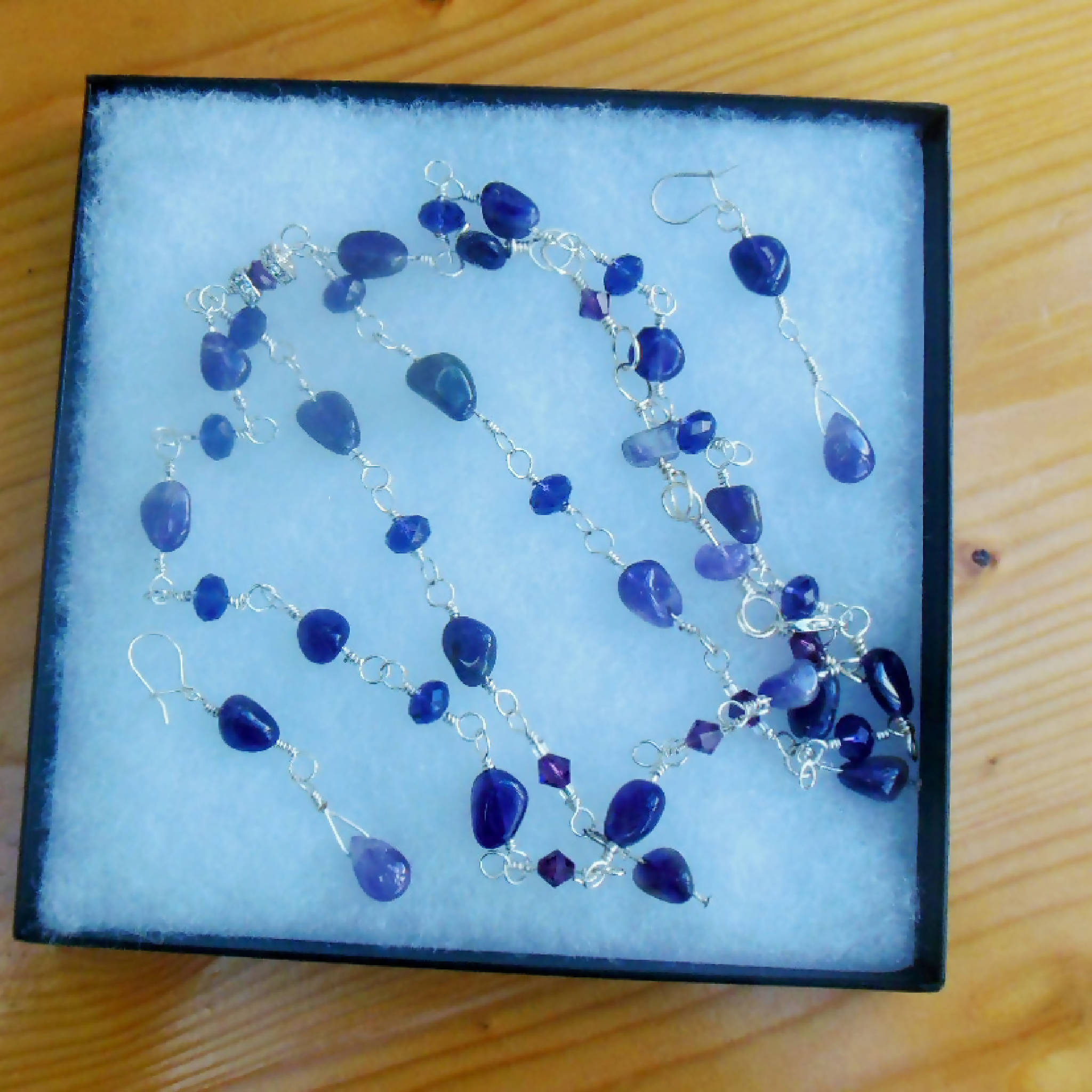 Amethyst Gemstone & Swarovski Crystal Necklace & Earrings (118)