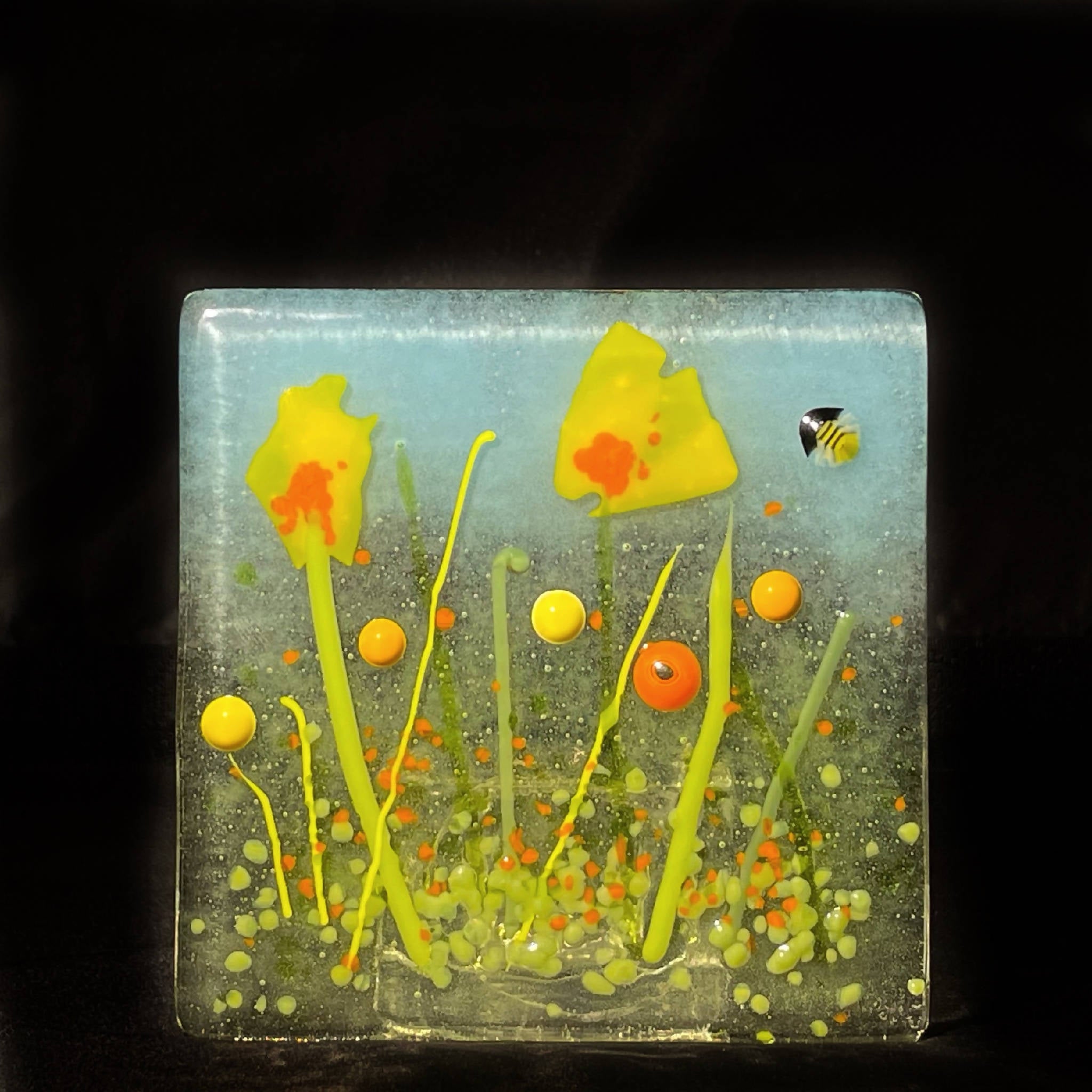 Glass flower meadows: tea light holder