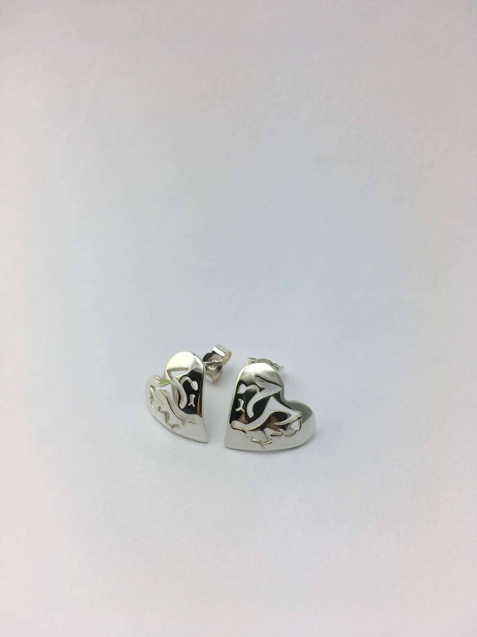 Welsh Dragon heart shaped stud earrings